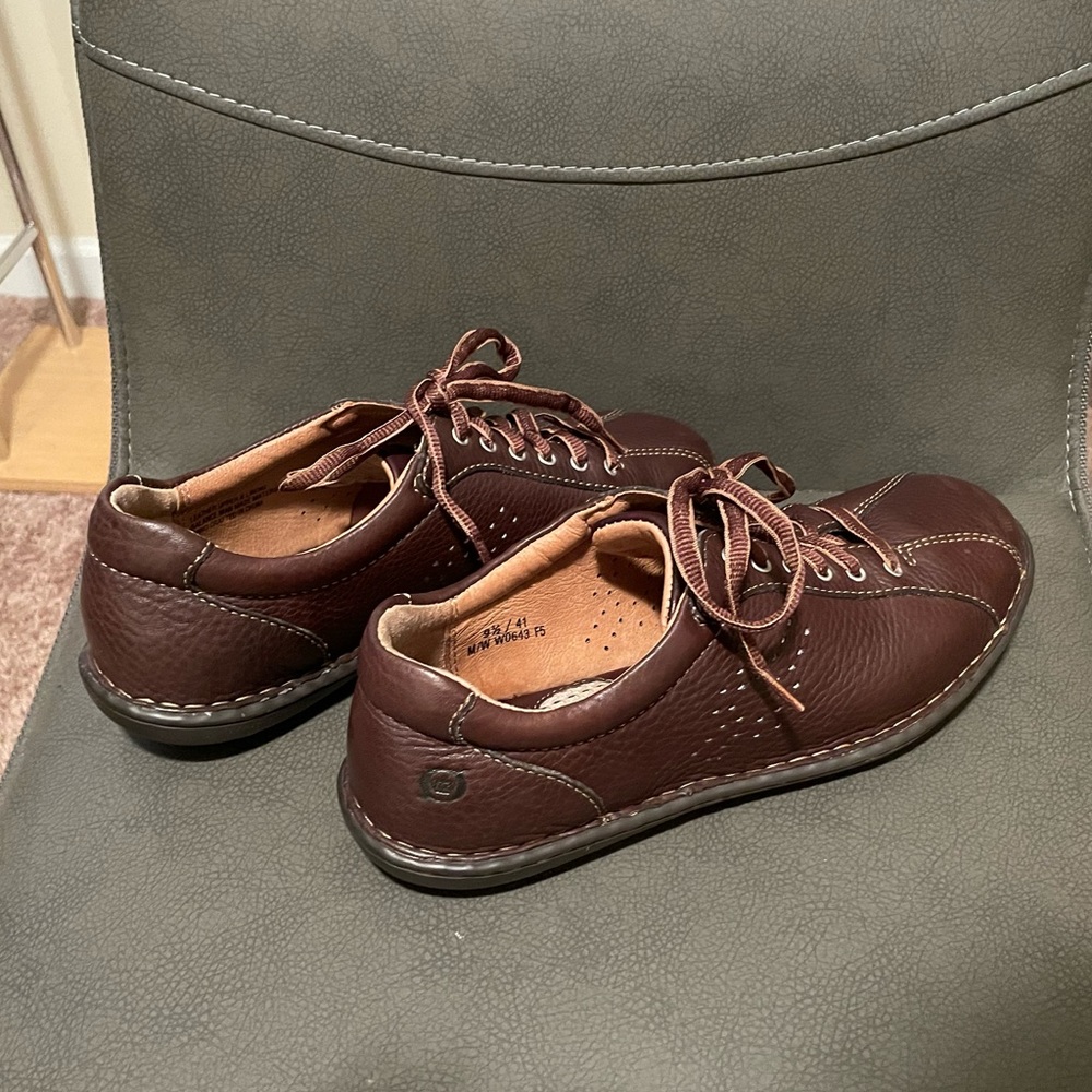 Used leather shoes  Born (model Prowl) size 9.5